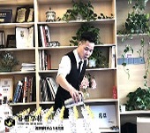 调酒师培训-女设计师联盟绽放之夜花(huā)式调酒节目嘉宾